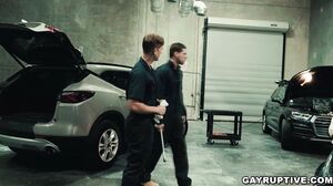 Mechanics guy Brandon Anderson sucks