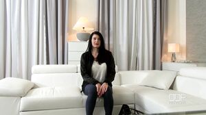 Lucy Li - Losing all Inhibitions in HD