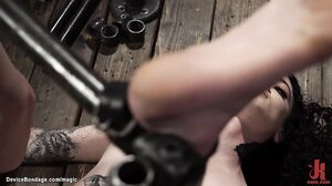 Bound in chains slut tazappered