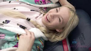Kenzie Reeves - Kenzie Flies With You To Hawaii Cant Be
