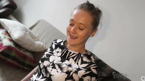 18yo Jete Using Thick Glass Dildo Then I Use My Fingers