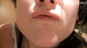 Mandy Flores - Sweet Shit For Slave Ray