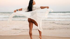 Larissa Leite on a dap gangbang with seven big cocks