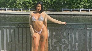 Hardcore Fast Fuck Maddy Black 4on1 Piss DP gapes Scream Facial cumshot +Bonus Behind the scene