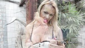 Slutty sheshaft enjoy with toys solo