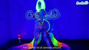 Camsoda - Bodypainted babe relishing solo play