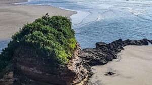 Thirsty Babe Lydia Rests Her Pussy Against Two Huge BBC