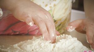 Viva La Pasta - Luci Q, Astrid Love - AdultTime