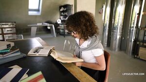 Geisha Kyd - No moaning in the library