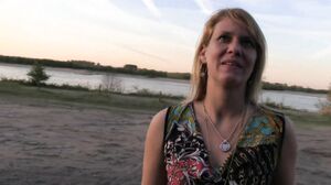 MILF Cisca uit Nijmegen debuteert anaal