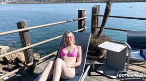 Marilyn Johnson - Creaming In Marilyn's Muff