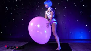 Iris Ivy - Alien lives matter space girl humps balloons