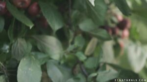 21FootArt - Soles to Soul - Kira Queen