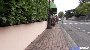 Chloé, 25ans, fleuriste FRANCE