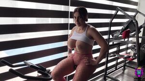 yinyleon - Sweaty Workout At The Gym Turns Into A Fetis