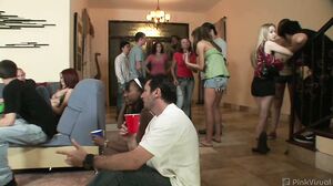 Coed Cock Stuffing - CollegeWildParties