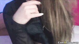 Horny Babe pleasure herself and Squirt