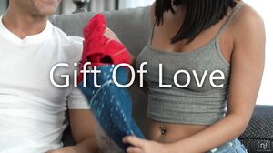 Sarah Cute & Sharon White - Gift Of Love in HD