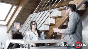 It Must Smack It Must Smell - Lady Kinky Cat Marie Skyl