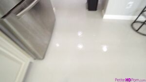 Kylie Quinn - The Bad Baby Sitter - S22:E2