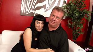 Hairy Mature Claudine Real First Porn with own Tiny Dic