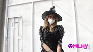 MilkyPeru - Dulce o Leche?… El Halloween de la Tetona