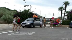 Sara Rey Gives under Water Blowjob during a Hardcore MM