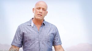 Sofi Ryan, una niñera muy poco profesional