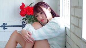 Japanese Babe Mao Hamasaki Displaying Her Delicous Long