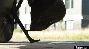 Lambie gets a huge creampie that leaks out as she's on all fours!