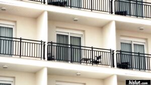 Lara Tinelli and Valentina Bianco enjoy lesbian ass play