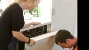 KissiKissi - Die Spülmaschine musste repariert werden