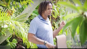 Advoree - Advoree Wants Her Snack