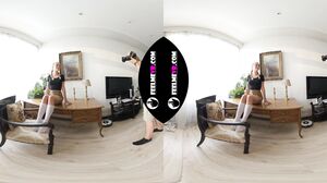 Layza teeny model naked in photoshoot