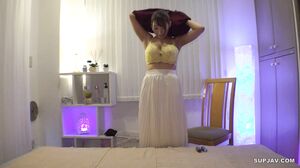 495MOJ-042 The devil's hand of a masseuse who is blamed