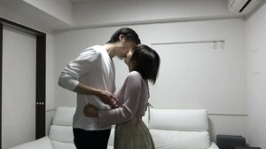 592FLC-018 Ruka (22): Gonzo at her home with a healing