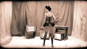 Leyla Black Leyla in Love - LaSumblimeXXX