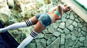 MagmaFilm - Kenzies outdoor POV