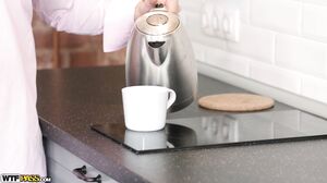 Hot babe meets n fucks a horny stud in HD