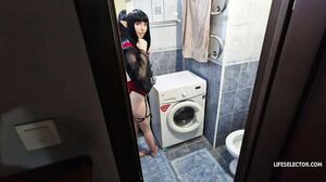 My Horny Geek Girlfriend, Lina Moore - LifeSelector