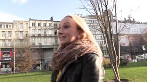 Lisa Dubbel Gebald in Antwerpen - VurigVlaanderen-Meide