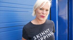 Milf Maike in Drie Gaten Genomen - VurigVlaanderen-Meid