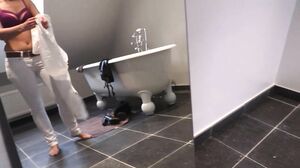 Milf Saras Eerste Sexfilm - VurigVlaanderen-Meiden