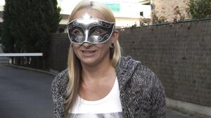 Mysterieuze Lisa Debuteert - VurigVlaanderen-Meiden