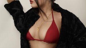 Deep Digging in the Big Ass of Juliana With a BBC