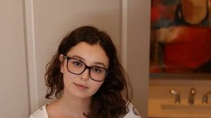 Leana Lovings- Stepsister Needs Help In The Shower