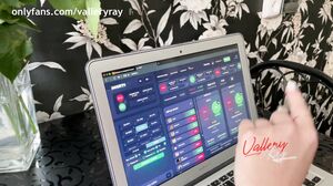 Vallery Ray - Girlfriend Got Cum on Her Shaved Pussy