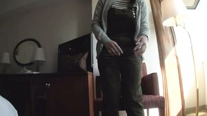 725SKEJ-003 I want my husband to be happy, so I'm held