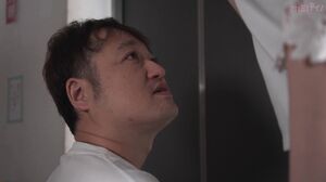 701PAIOH-010 The older sister who lives next door will