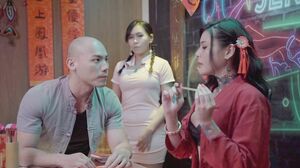 Alice & Ai Qiu - Fortune Teller